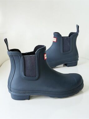 HUNTER Women Chelsea Rain Boots Navy Blue Slip-On Rubber Ankle Boots Size 8